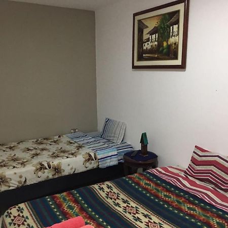 The Backpacker Hostal Ibarra Ngoại thất bức ảnh
