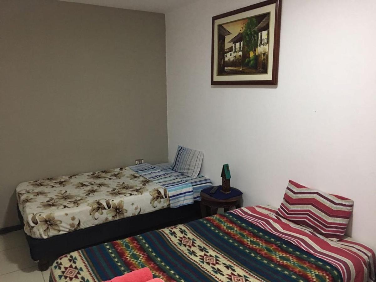 The Backpacker Hostal Ibarra Ngoại thất bức ảnh