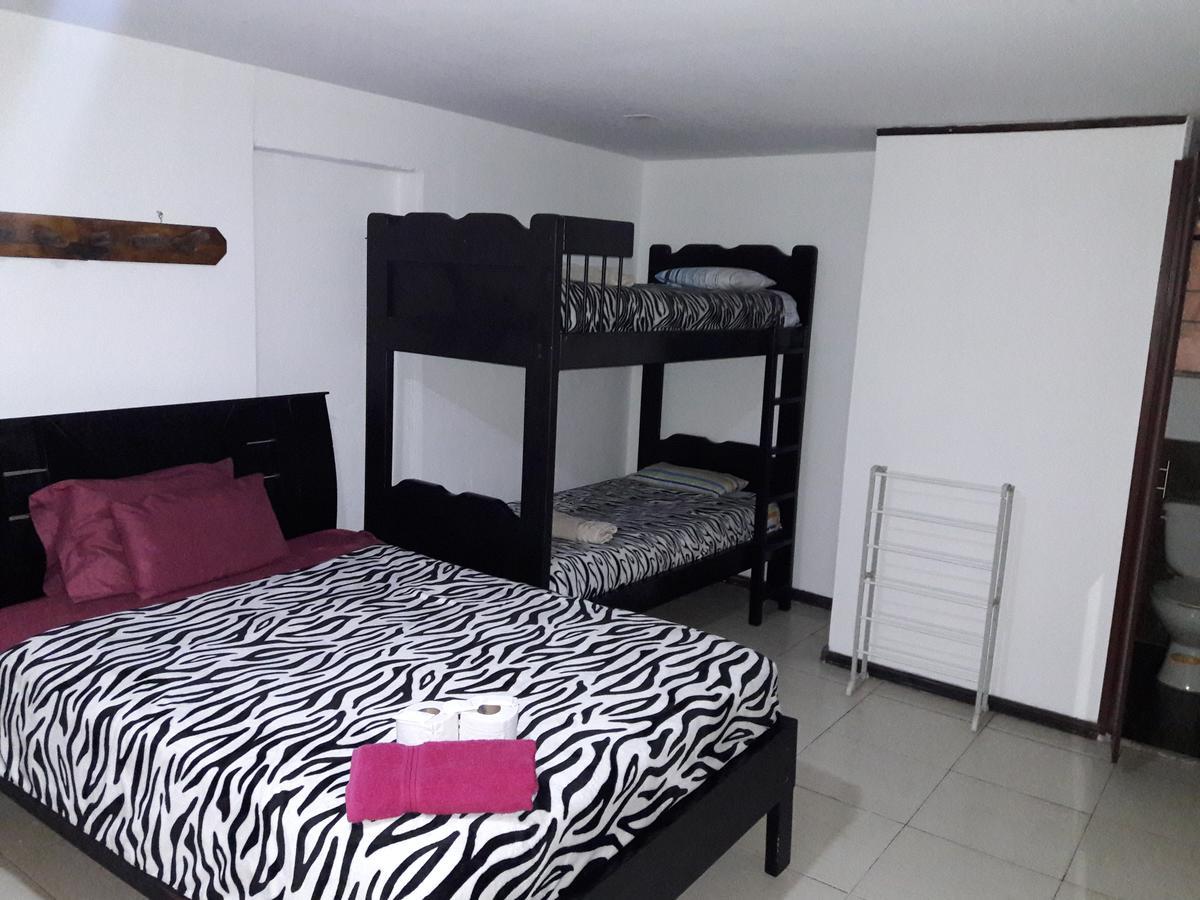 The Backpacker Hostal Ibarra Ngoại thất bức ảnh