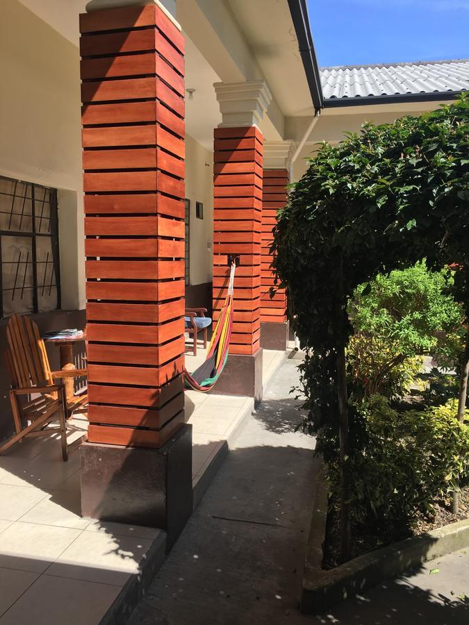 The Backpacker Hostal Ibarra Ngoại thất bức ảnh